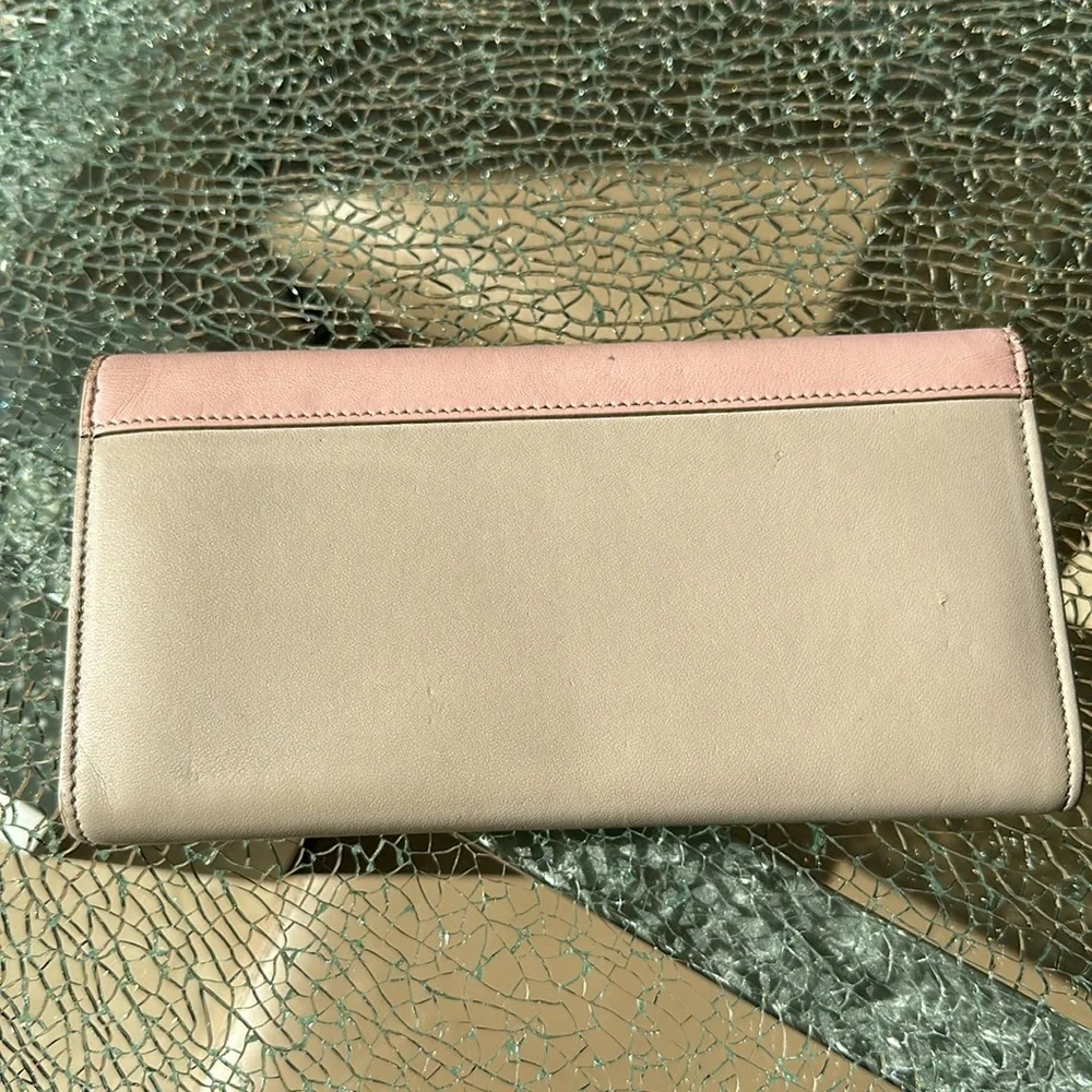 CELINE, Pink & Cream Ling Wallet. Very Nice! - Picture 3 of 12